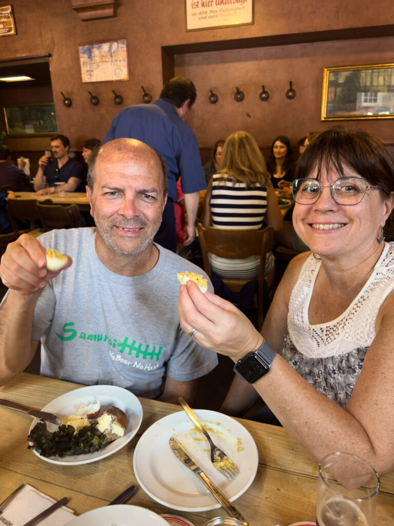 Trying the oil an vinegar boiled eggs at Uerige.