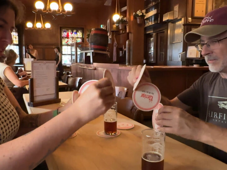 Rolling deckels at Uerige in.