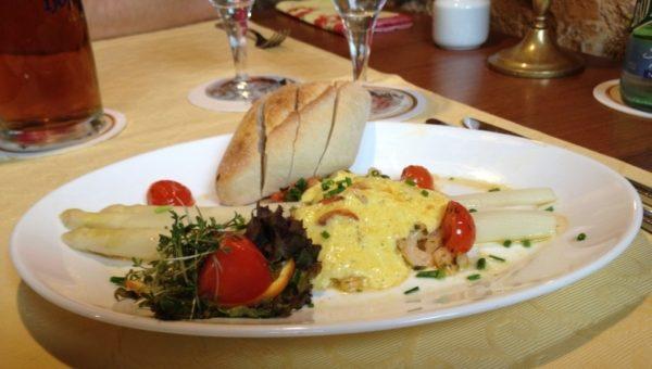 Elegantly and easily like this shrimp and tomato dish.