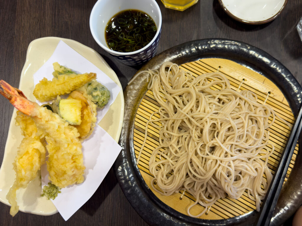 Cold soba and tempura.
