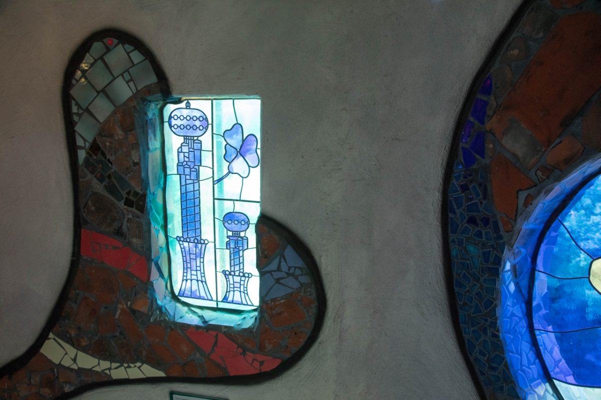 A stained glass Kuchlbauer Tower decorated the tower.