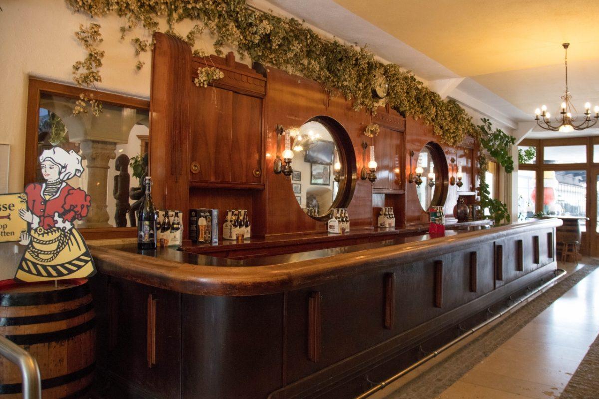 An old fashioned bar, where you meet the tour guide.