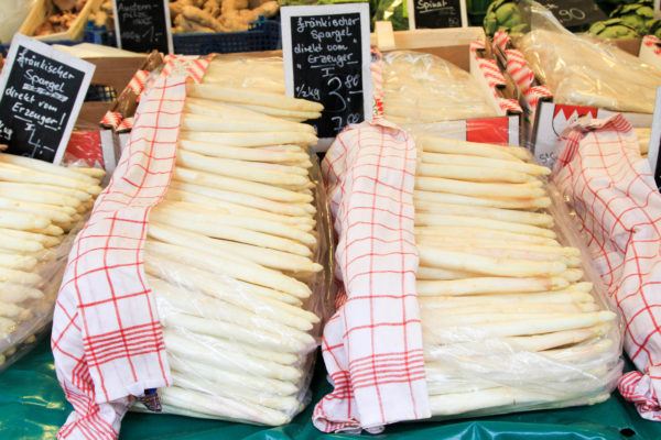 Market spargel.