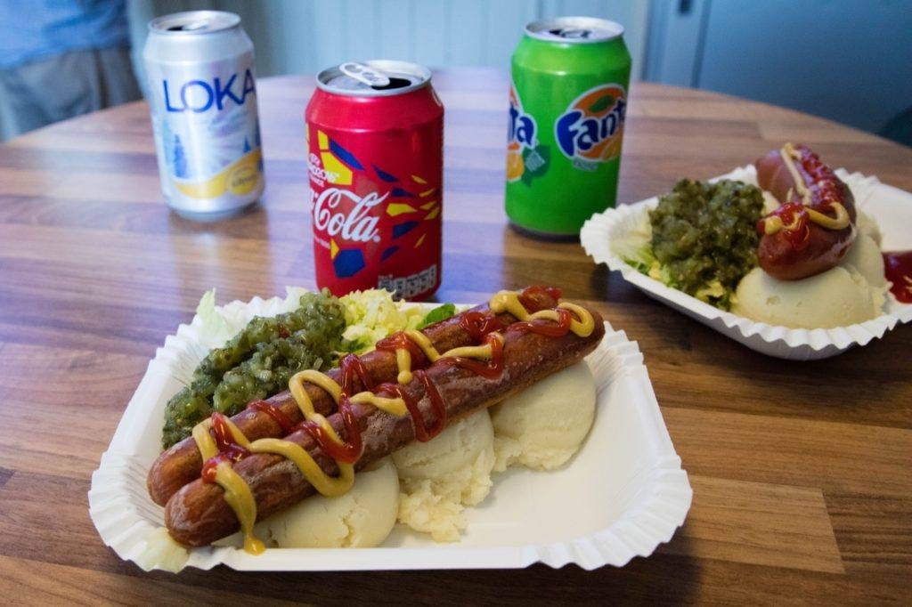Hot dogs and mashed potatoes at the Kalmar grill.