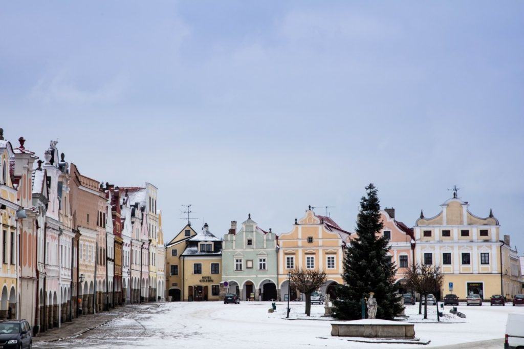 The pastel colors of Telc.