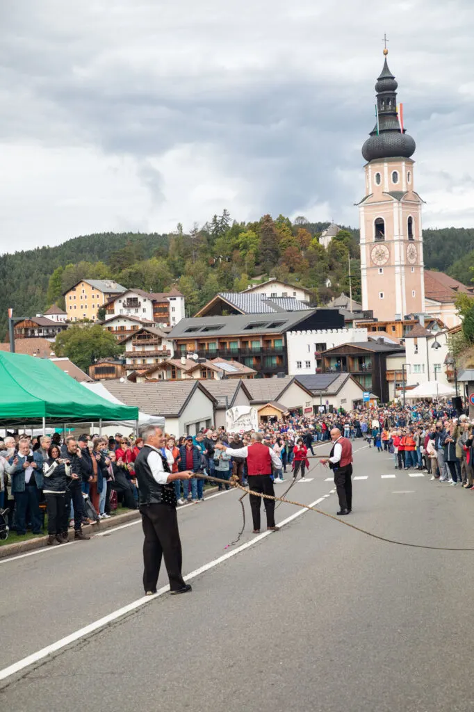Whip show at the Kastelruth Cow Festival.