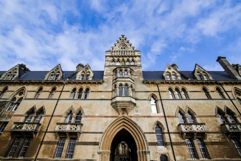 Entrance to Oxford University.