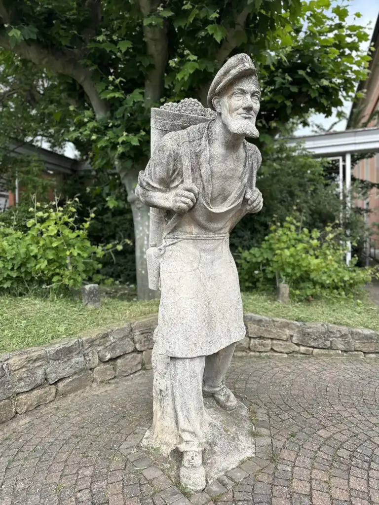 Wine picker statue, Bad Dürkheim.