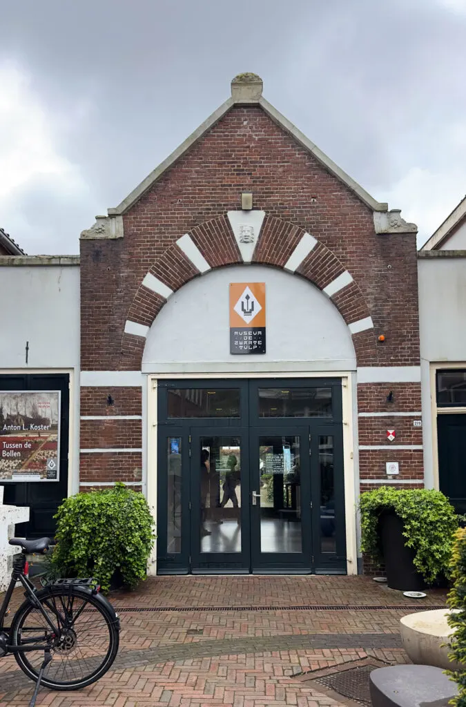 Entrance to the Zwarte Tulp Museum in Lisse, the Netherlands.