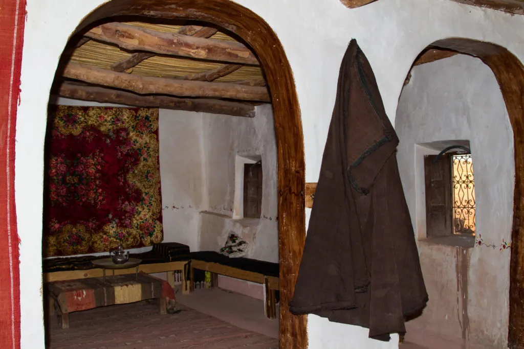 Visting Ait Benhaddou, don't miss walking into some traditional sub-Saharan homes.