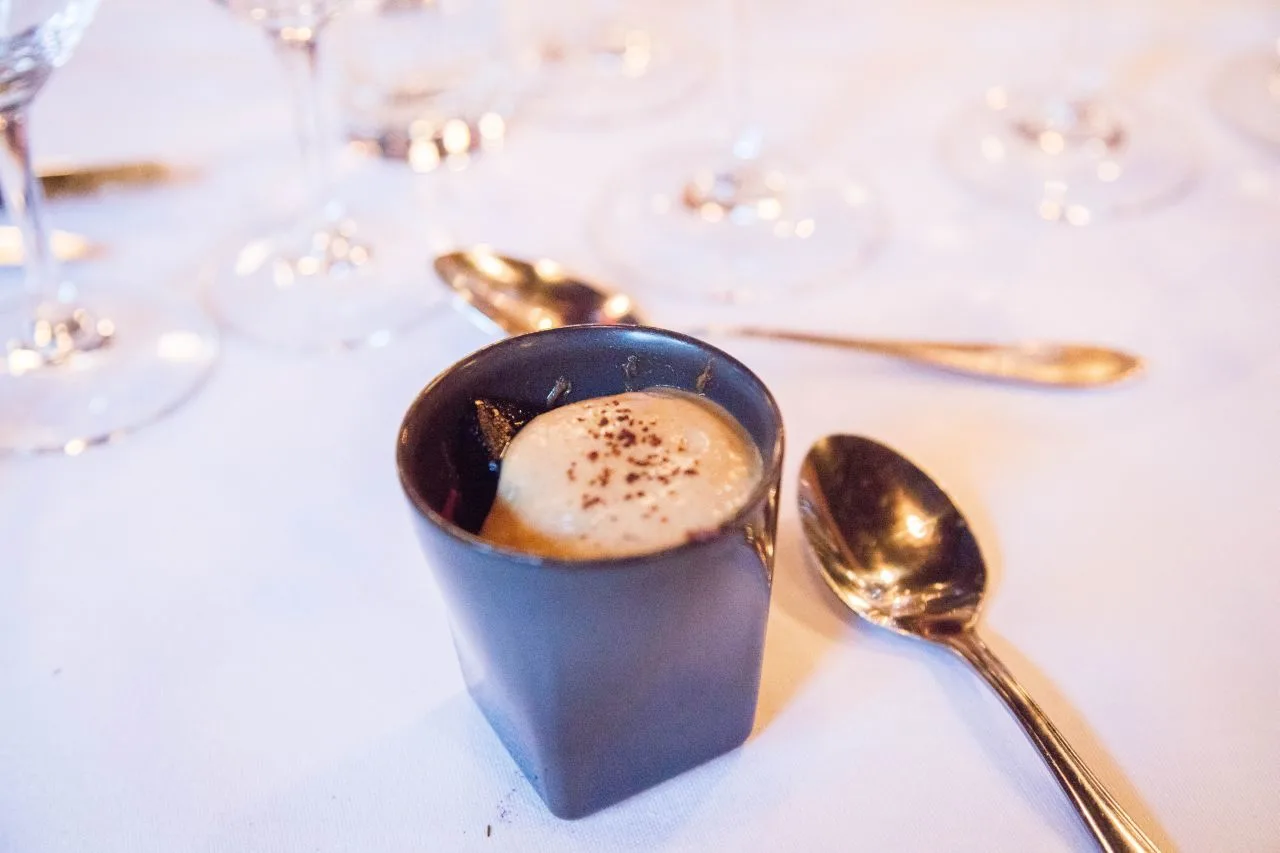 Smoky pork and mashed potatoes with foie gras foam from Ängavallen farm.