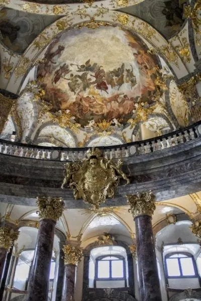 Fresco is the four continents.